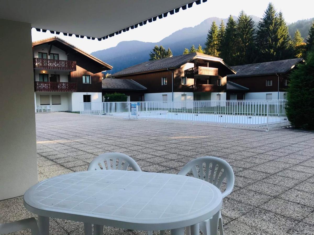 Appartement Confortable Avec Piscines, Terrasse Et Parking A Samoens - Fr-1-629-100 المظهر الخارجي الصورة