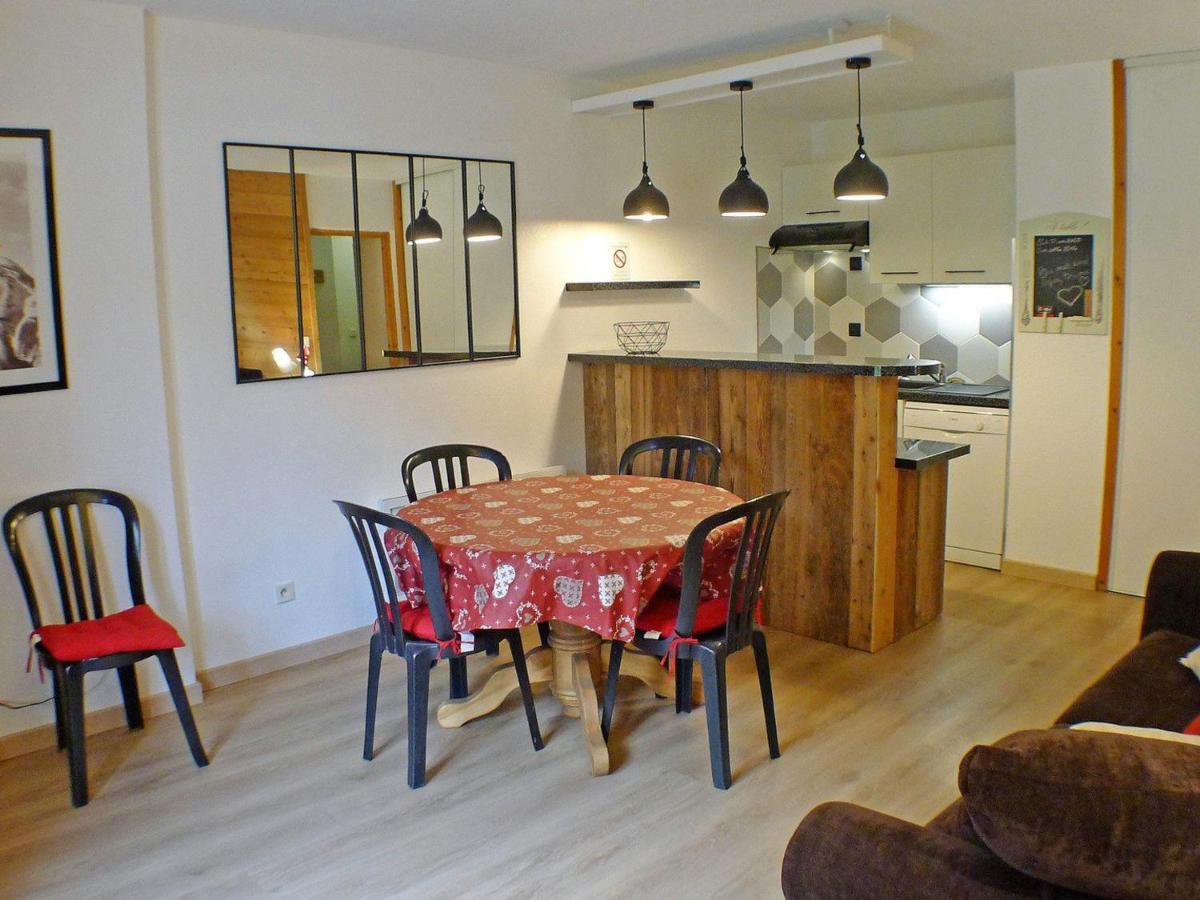 Appartement Confortable Avec Piscines, Terrasse Et Parking A Samoens - Fr-1-629-100 المظهر الخارجي الصورة